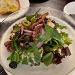 タコとオリーブのマリネとグリーンサラダ