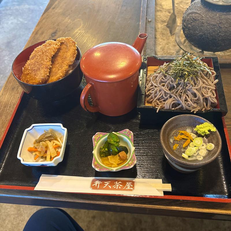 わらじカツセット(弁天茶屋)