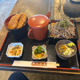 わらじカツセット(弁天茶屋)