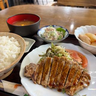 日替わり定食(てんとう虫 )