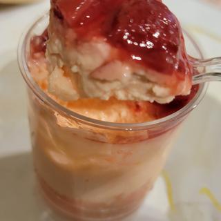 芳醇苺ティラミス(ティラミス専門店 BENE REGALO 代々木店)