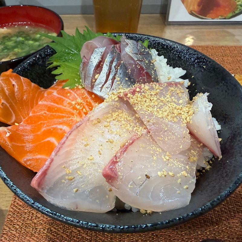 海鮮丼(［朝食］食堂 松明 Matsuakari)