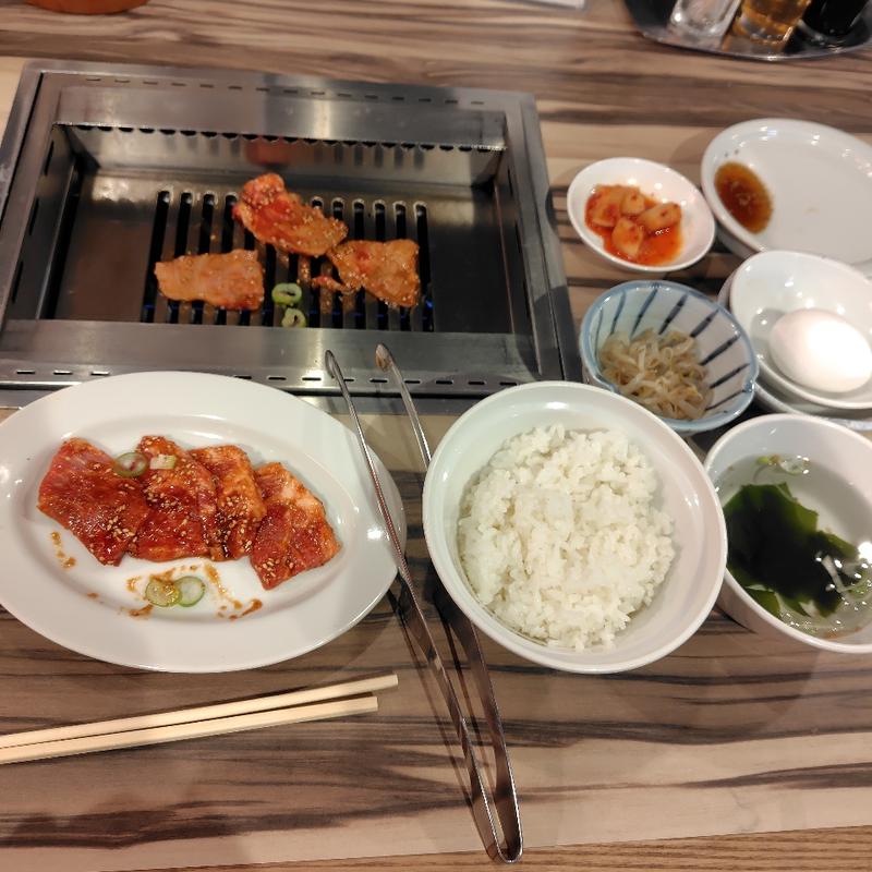 豚肉定食(肉の米内 （ニクノヨナイ）)