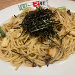 たっぷりキノコのバター醤油焼きパスタ