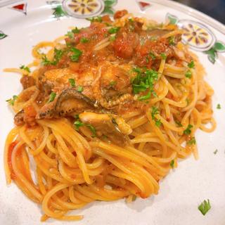 イワシとコンビーフとドライトマト(マンジャ・パスタ )