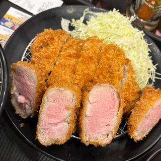 ロースカツ＆極厚レアヒレかつ定食(松乃家 川口店)