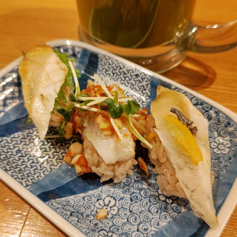 ふぐの握り 食べ比べ(鮨・酒・肴 杉玉 大船)