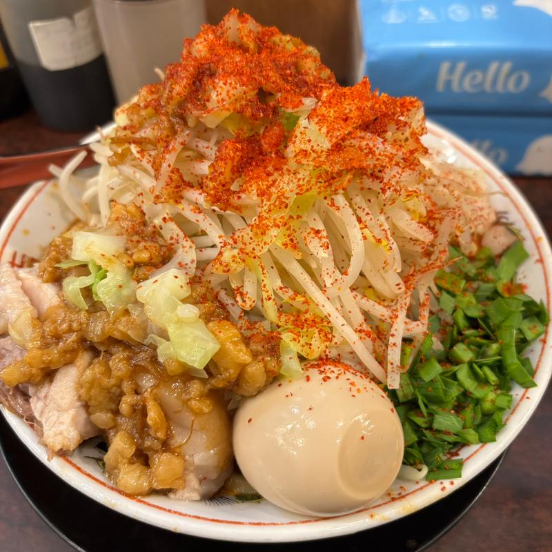 辛っ豚プチ野菜マシ脂マシ+半熟味玉+ニラ(ぶっ豚 聖蹟桜ヶ丘店)