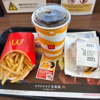昼マック　ダブルチーズバーガーLサイズ変更(マクドナルド イオンモール岡崎店)