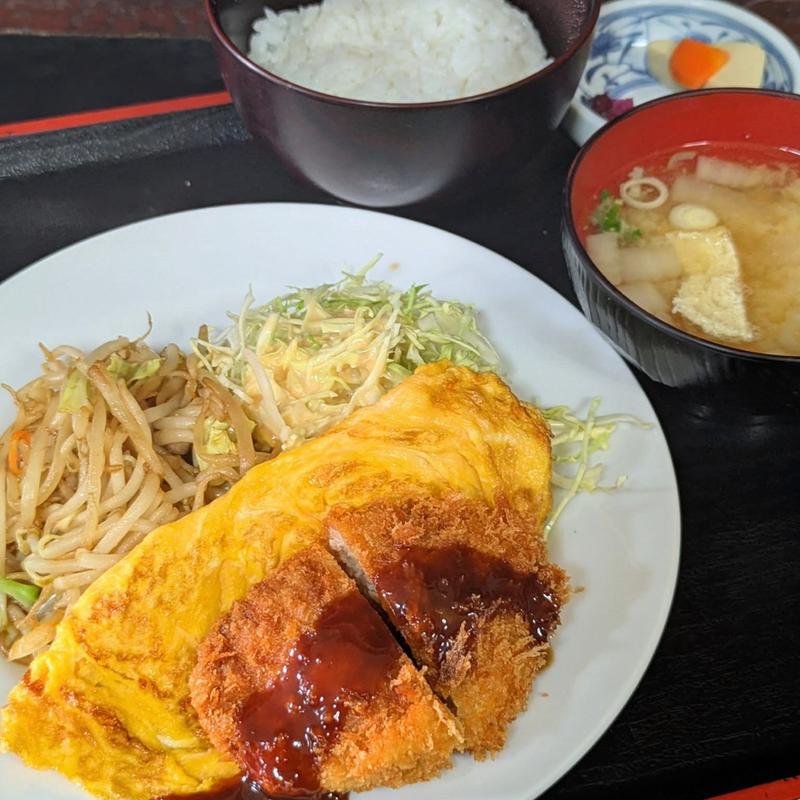 メンチのセット(かつとカレー さがの )