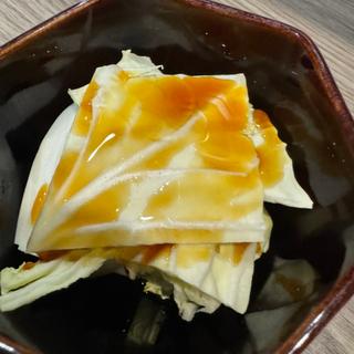 お通し キャベツ(炭火焼鳥ハチイチ)