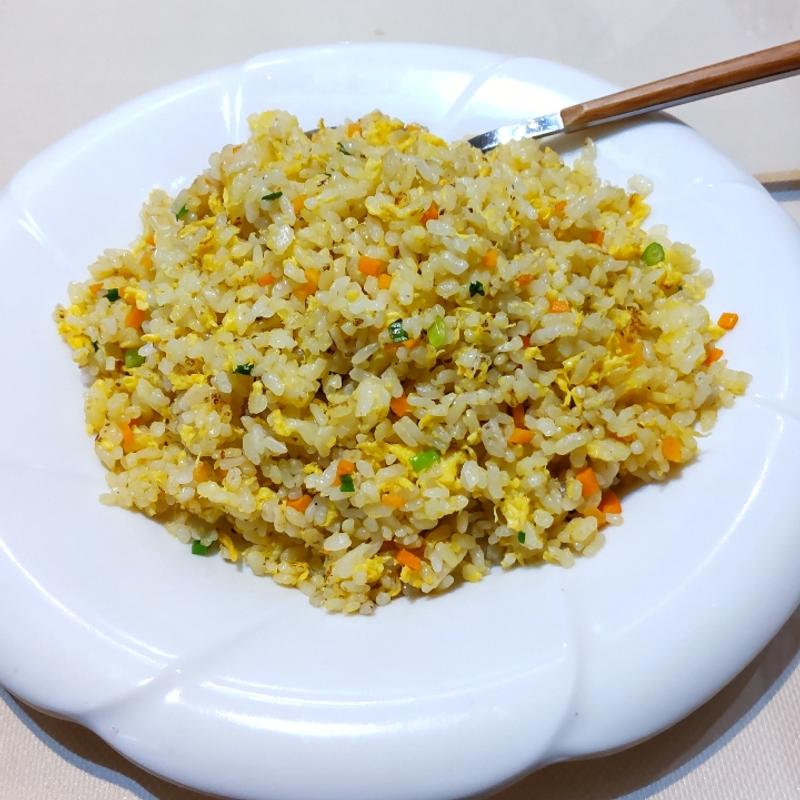 五目チャーハン(君臨楼)