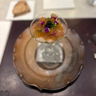 玉ねぎのムースと魚介のカクテル コンソメジュレとキャヴィア(Lien)