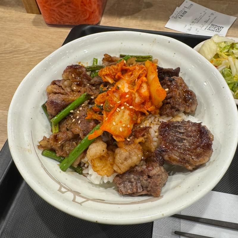 カルビと特選ブリスケット肉の合い盛り丼(松屋 飯田橋駅前店 )
