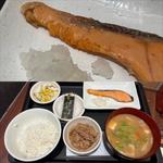 炙り焼き鮭定食・並盛・豚汁セット
