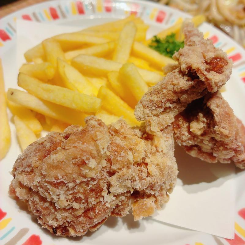 鶏の唐揚げポテト添え(お好み焼・鉄板焼 徳川八木店)