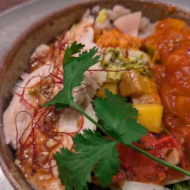 多国籍丼 あいもり(メシとカシ りば亭)