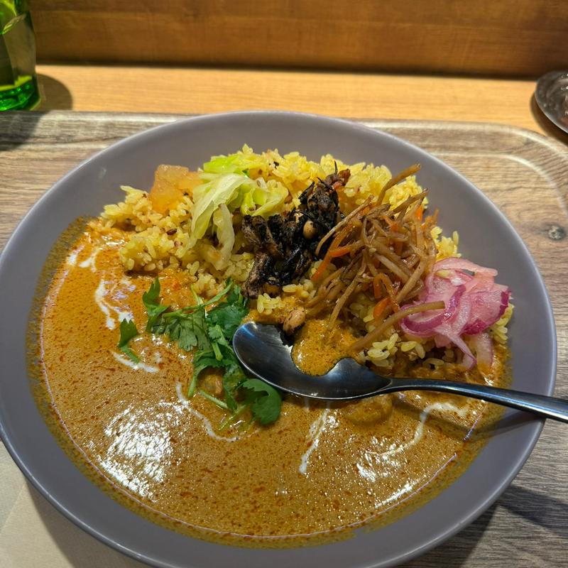 海老とココナッツのアジアンカレー(スパイスファクトリー エキュート品川店)