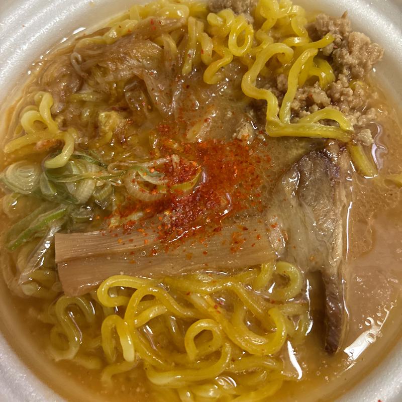 札幌すみれ監修 濃厚みそラーメン(セブン-イレブン 北海道ＳＴ札幌ステラプレイス店)