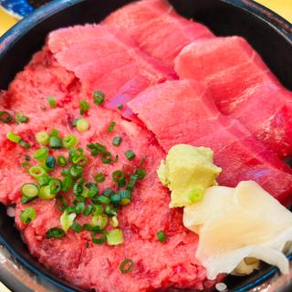 ねぎとろ・中トロ丼大盛