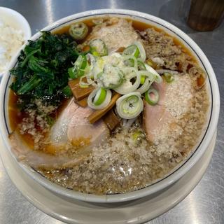 中華そば、ほうれん草(中華そば 赤寅（旧店名：RED HOT NOODLES 赤寅）)