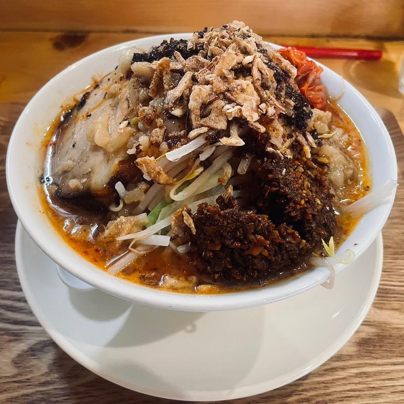 赤ギャングラーメン(ラーメン 豚ギャング 八王子店)