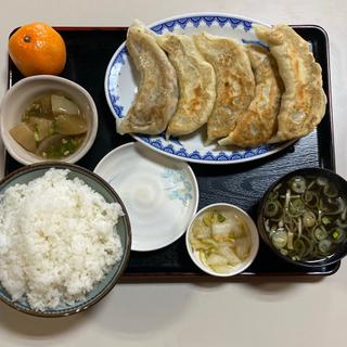 ギョーザ定食(味吉 （アジキチ）)