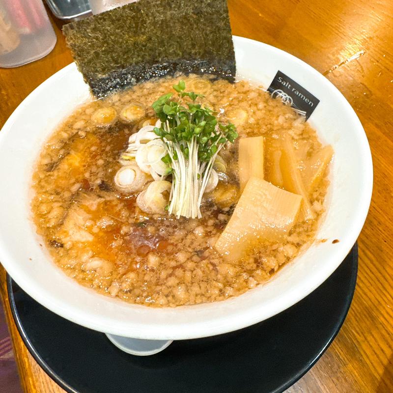 背脂醤油ラーメン(塩らーめん専門店 SHIN8(しんぱち))