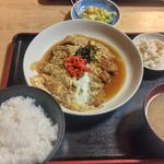 煮カツ定食(食堂とみ)