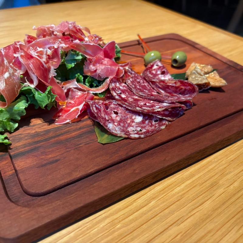 (GORA BREWERY & GRILL)