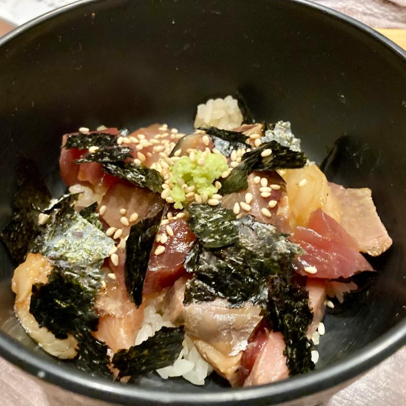 ミニ丼おかわり(立ち食い寿司 極)