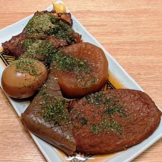 静岡おでん 全部盛り(とびっきり鮮魚 鹿島田酒場)