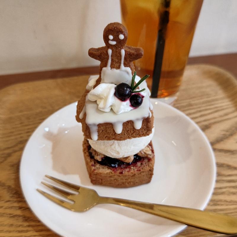 ジンジャーブレッドスコーンサンド(EKIYOKO BAKE エキヨコ ベイク)