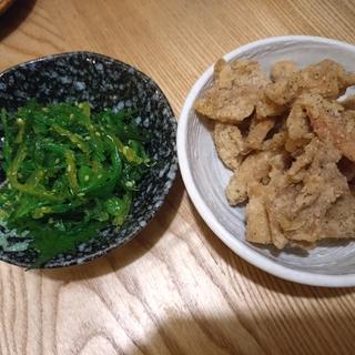 鶏皮チップス＆中華菜