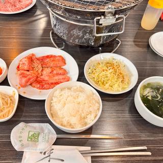 カルビランチ(炭火焼肉 邑 別所別邸)