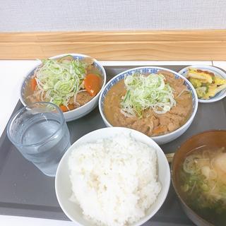 もつ煮あい盛り特盛り醤油、味噌