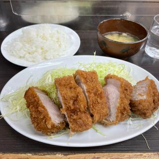 ロースカツ定食