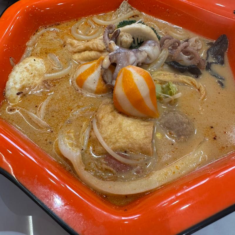 麻辣担(李暁七マーラータン新大久保店)