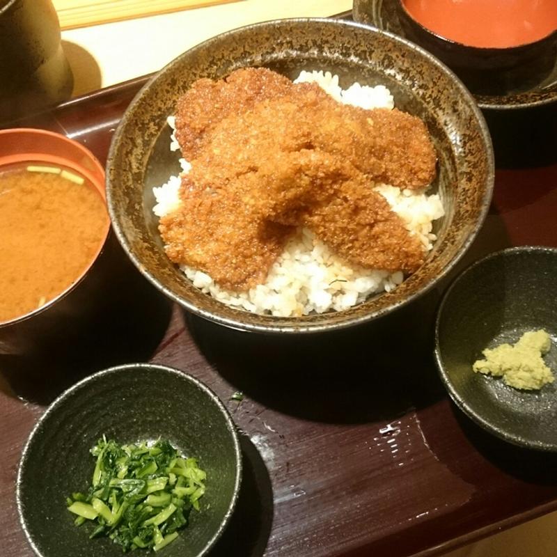 牛たれカツ丼(牛カツ京都勝牛 京都駅前店)