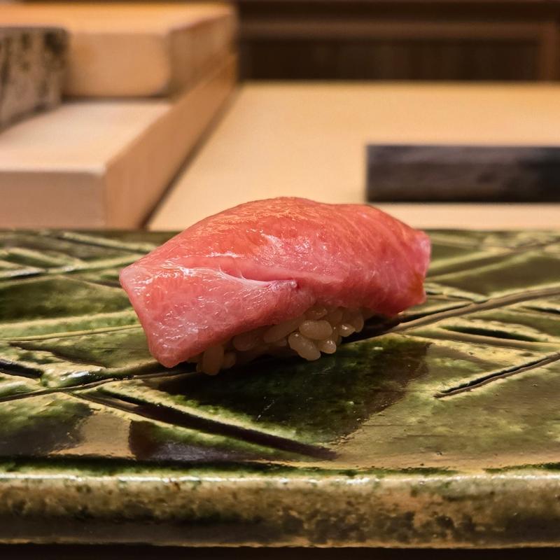 鮪トロ 握り(鮨 髙橋 謙太郎)