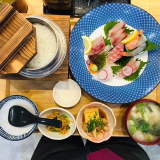 白姫海老付お刺身定食