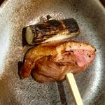 紅茶鴨と深谷ねぎの原始焼き