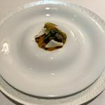 ヤリイカの瞬間ソテートリカリノスボッタルガ 香ばしくローストした菜の花とリボッリータ