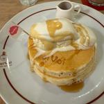 voivoiスペシャルパンケーキ(パンケーキママカフェ VoiVoi （ヴォイヴォイ）)