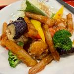 彩り野菜と若鶏の黒酢あんかけ定食