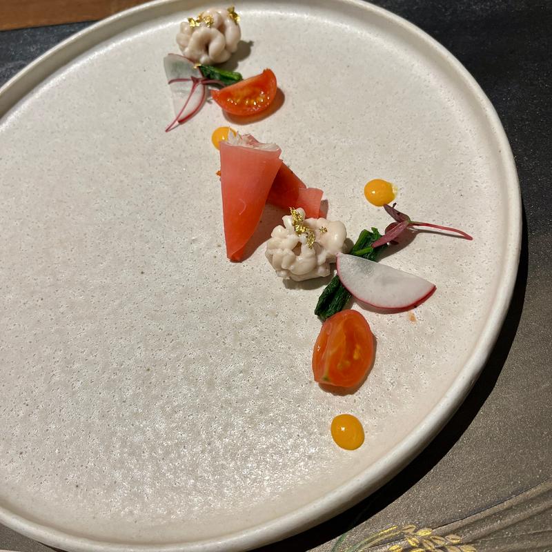 香箱蟹と鱈白子 紅芯大根甘酢漬け(SHARI赤坂／鉄板焼みたき赤坂)