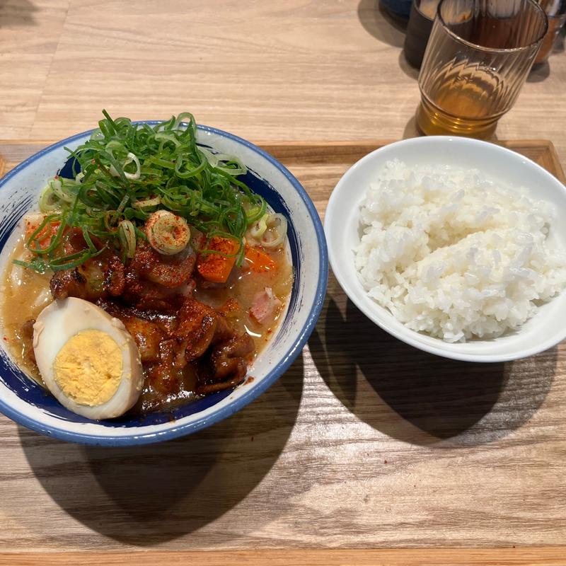 焼きモツ煮定食(肉めし岡もと 足立入谷店)