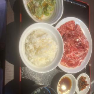 クイーンビーフのカルビランチ