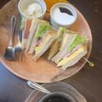 ハム卵サンド(オリーヴの木)