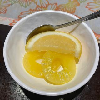 パイナップルとグレープフルーツ(琉旬彩食 土煌 赤嶺店 （ドコウ）)